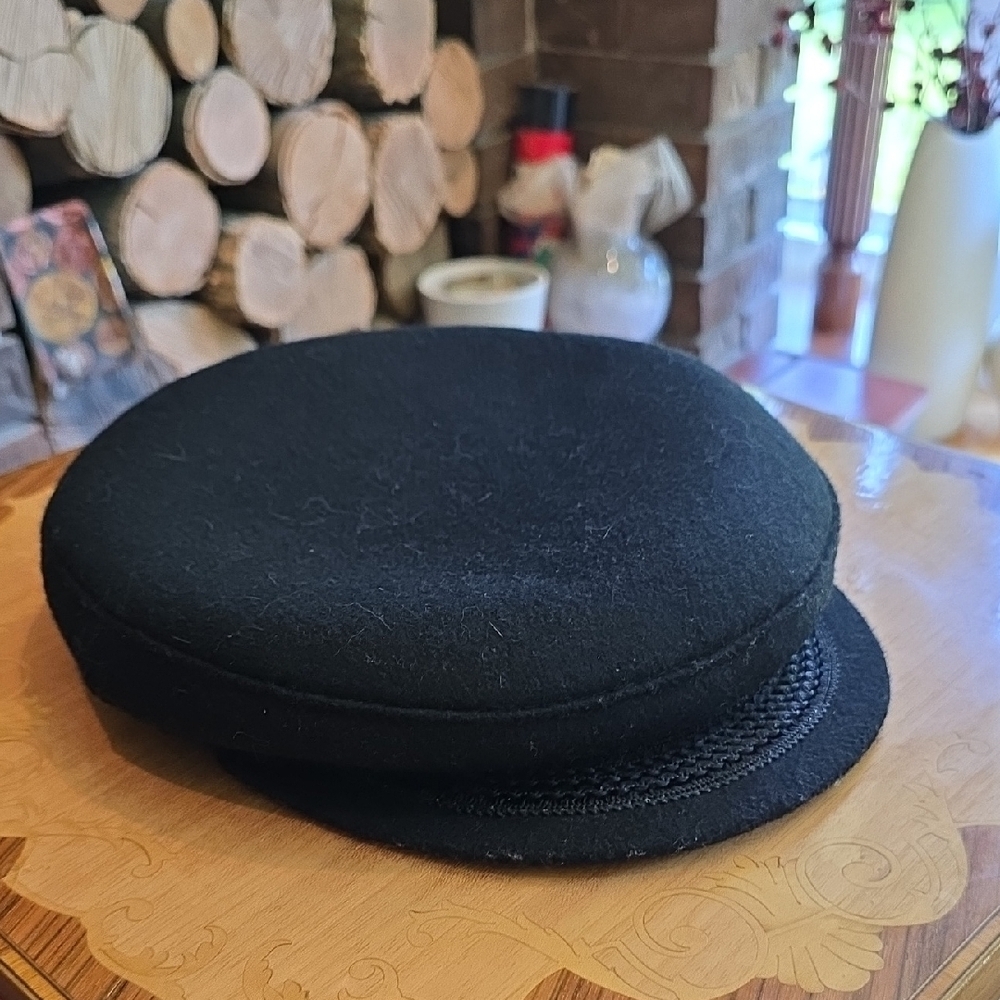 G.T. Lanning - Classic Vintage Newsboy / Poor Boy Black Wool Blend Cap